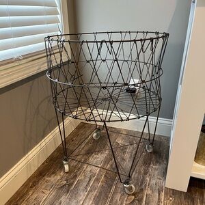 Farmhouse Metal Wire Collapsible Laundry Cart Basket on Wheels